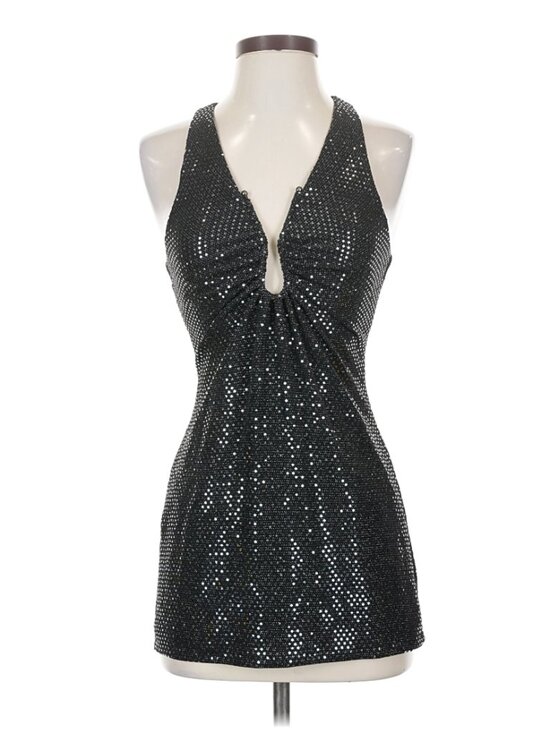Adrianna Papell Tops - Adrianna Papell Black Sequined U-Wire Halter Tunic Top - Size 4